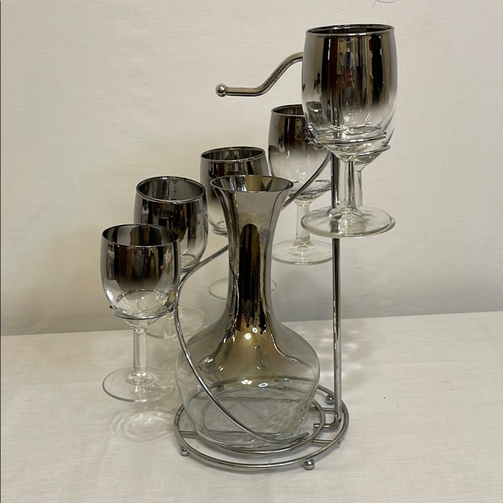 MCM DOROTHY THORPE Inspired Elegant Silver Wine Glass Set with Decanter